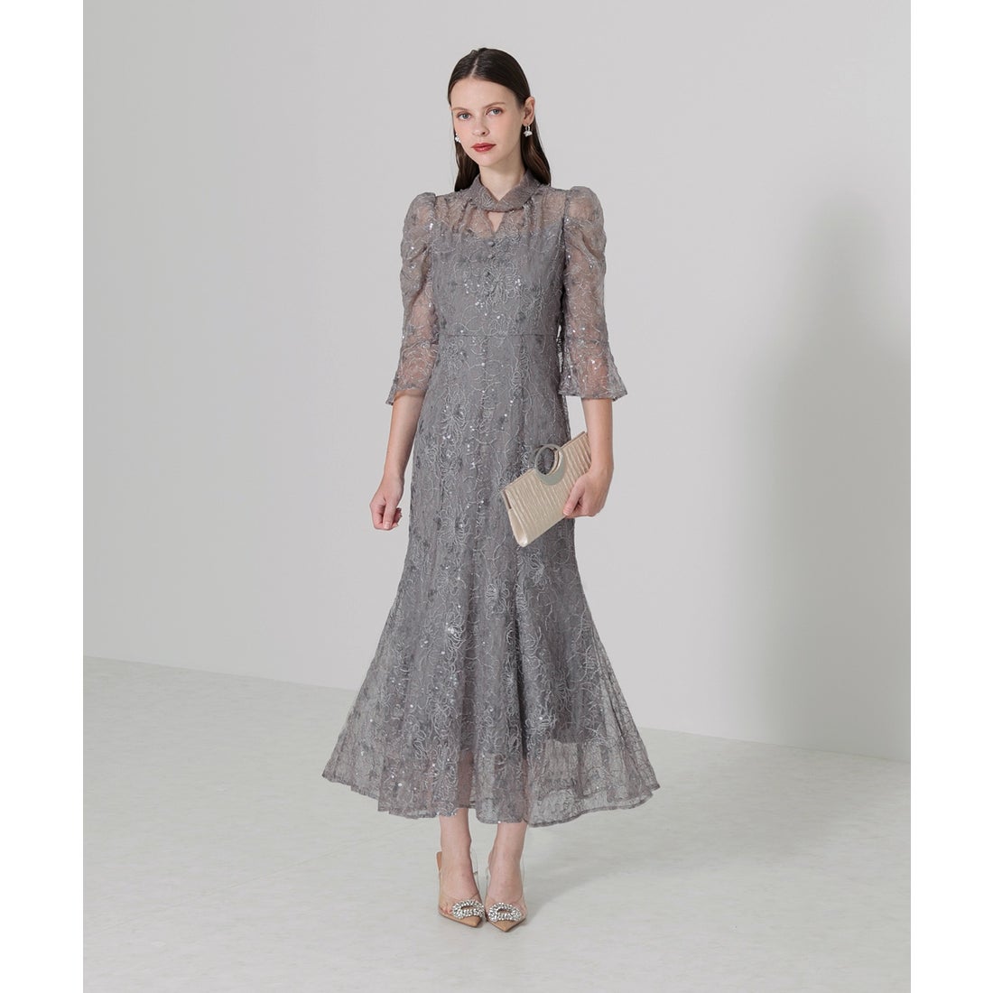 レジャ Leja スパンコール花柄刺繍ソフトパフスリーブマーメイドライン