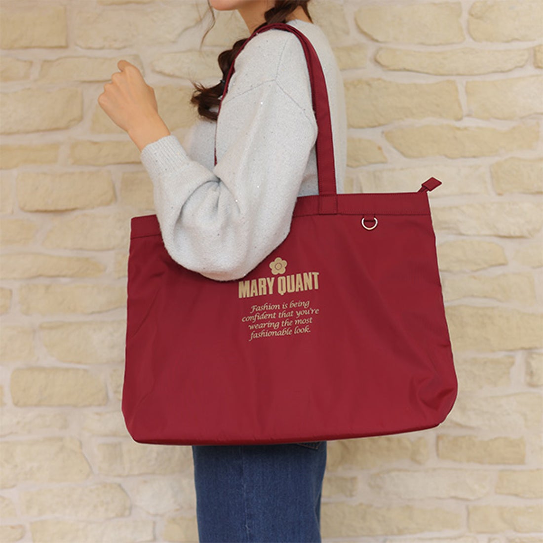 マリークワント MARY QUANT ゴールドロゴプリント舟型 トート