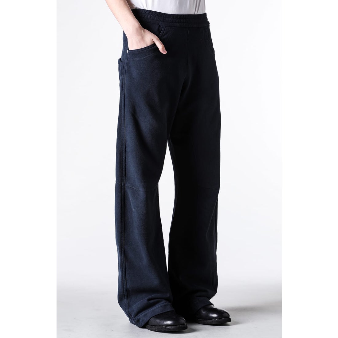 オマールアフリディ Omar Afridi Knee Darted Flare Pants （Navy