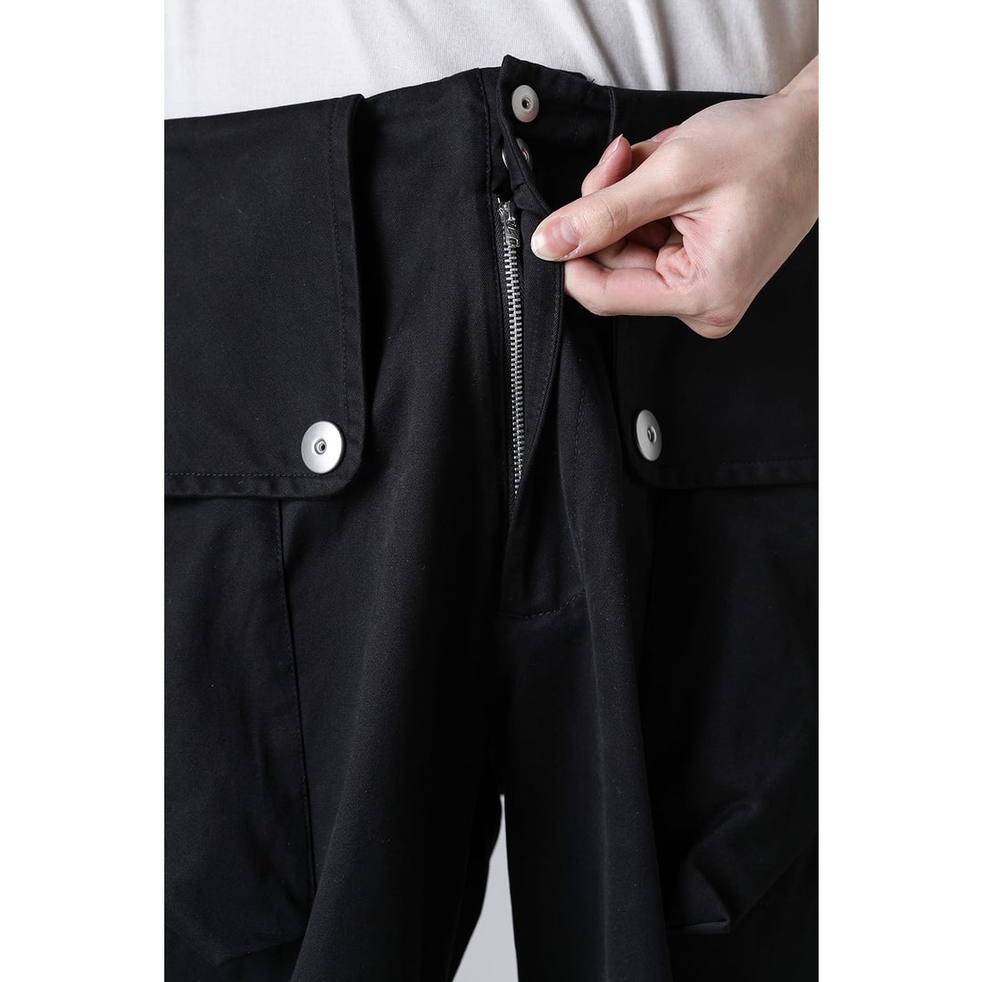 オマールアフリディ Omar Afridi Flap Trousers Pure Dyed Cotton