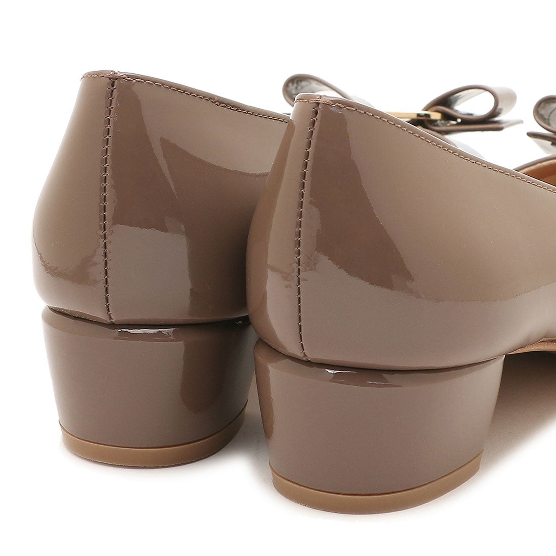 サルバトーレフェラガモ Salvatore Ferragamo パンプス ヴァラ