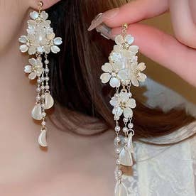 ショッピングゴー shoppinggo ロングピアス 揺れる 花 可愛い モチーフ