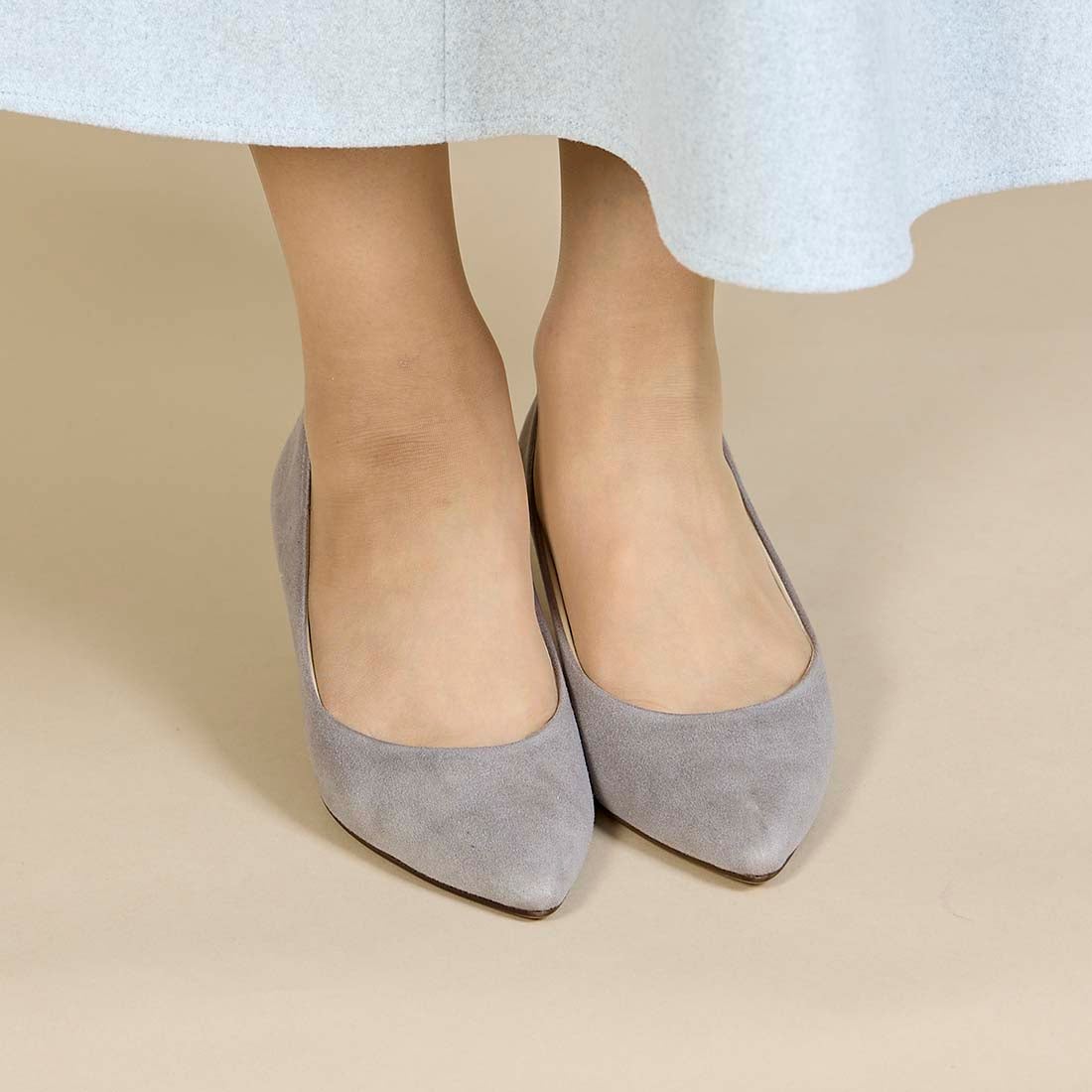 ピッティ Pitti ポインテッドパンプス （グレースエード） -Mode et