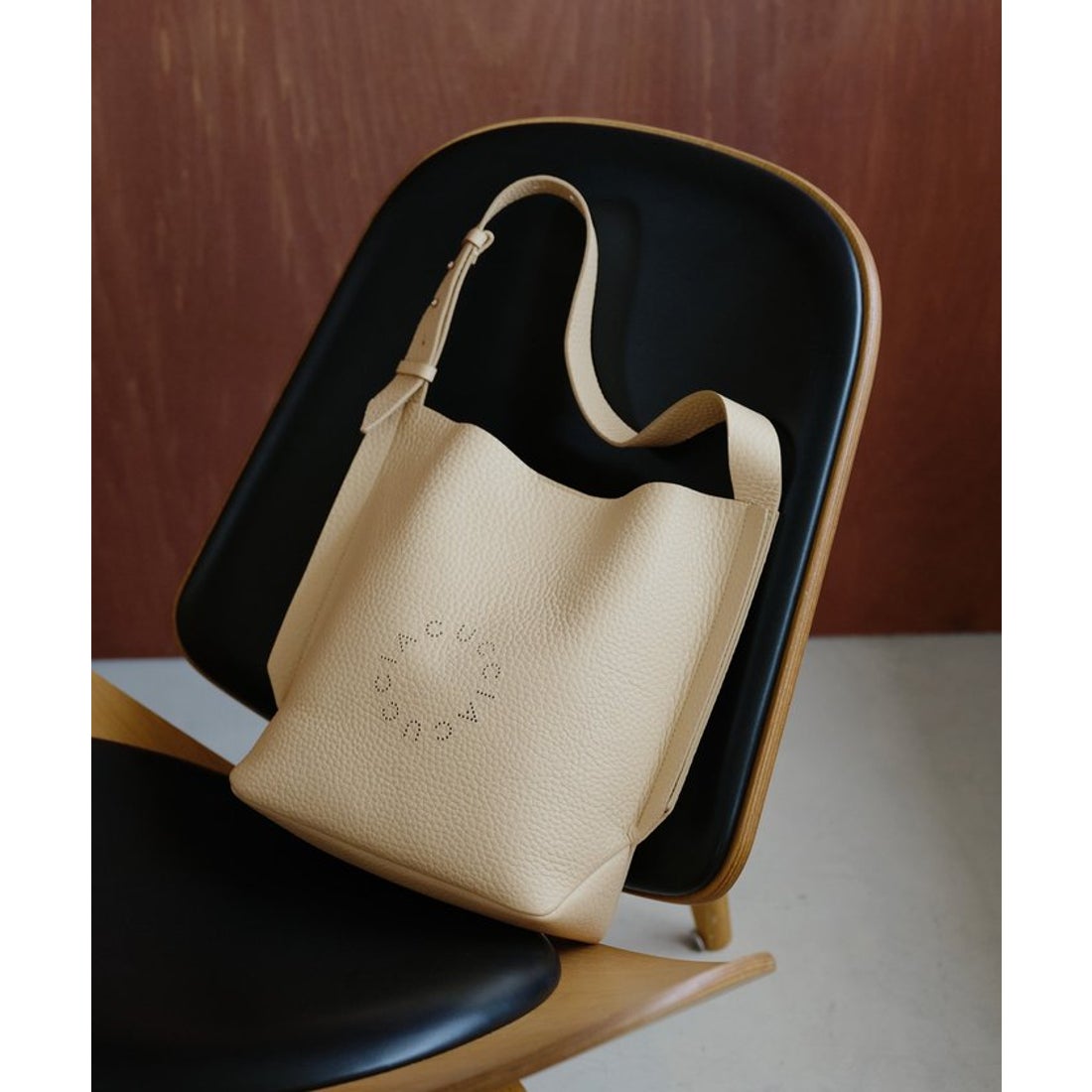 イアクッチ IACUCCI グッシオ ワンハンドルトート ALCE （lightbeige