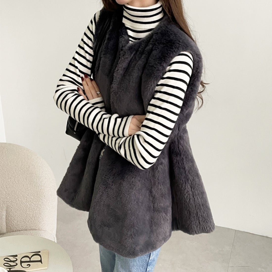 ジーラ GeeRA ペプラムファーベスト （チャコール） -ファッション通販