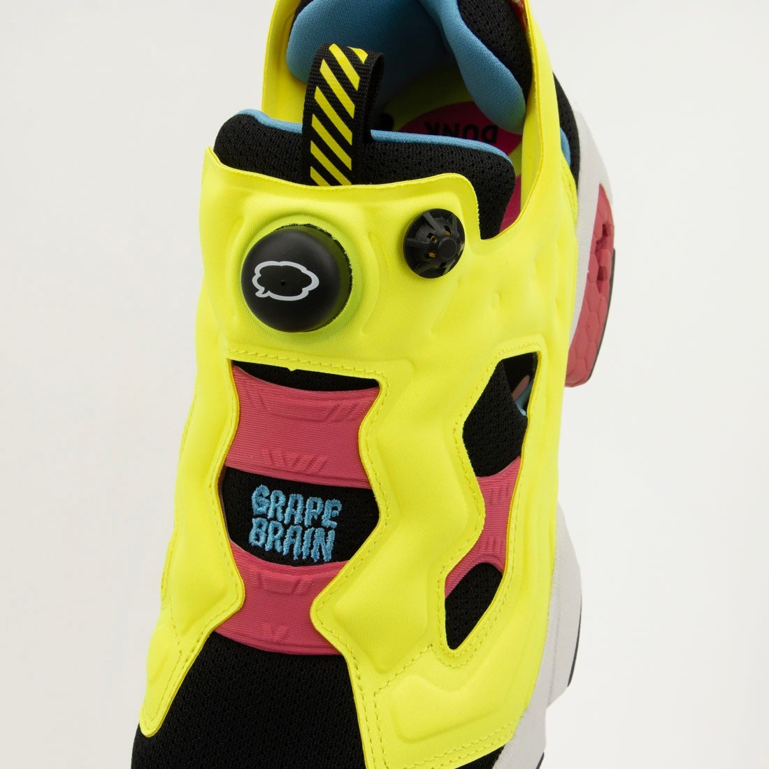 INSTAPUMP FURY 94 GRAPE BRAIN にぎるちゃん Black ver -Reebok 公式