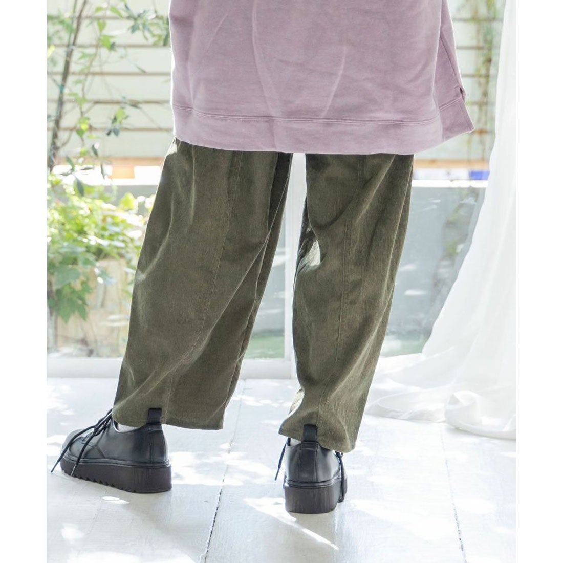 スカラー ScoLar パリティのネコおでん刺繍パンツ （カーキ） -靴