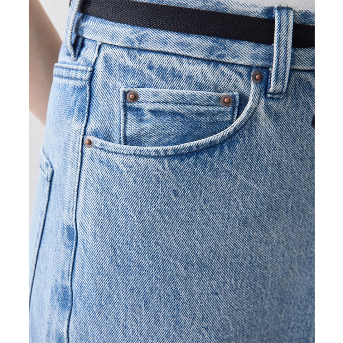 ウィムガゼット Whim Gazette センタープレスデニムパンツ （indigo