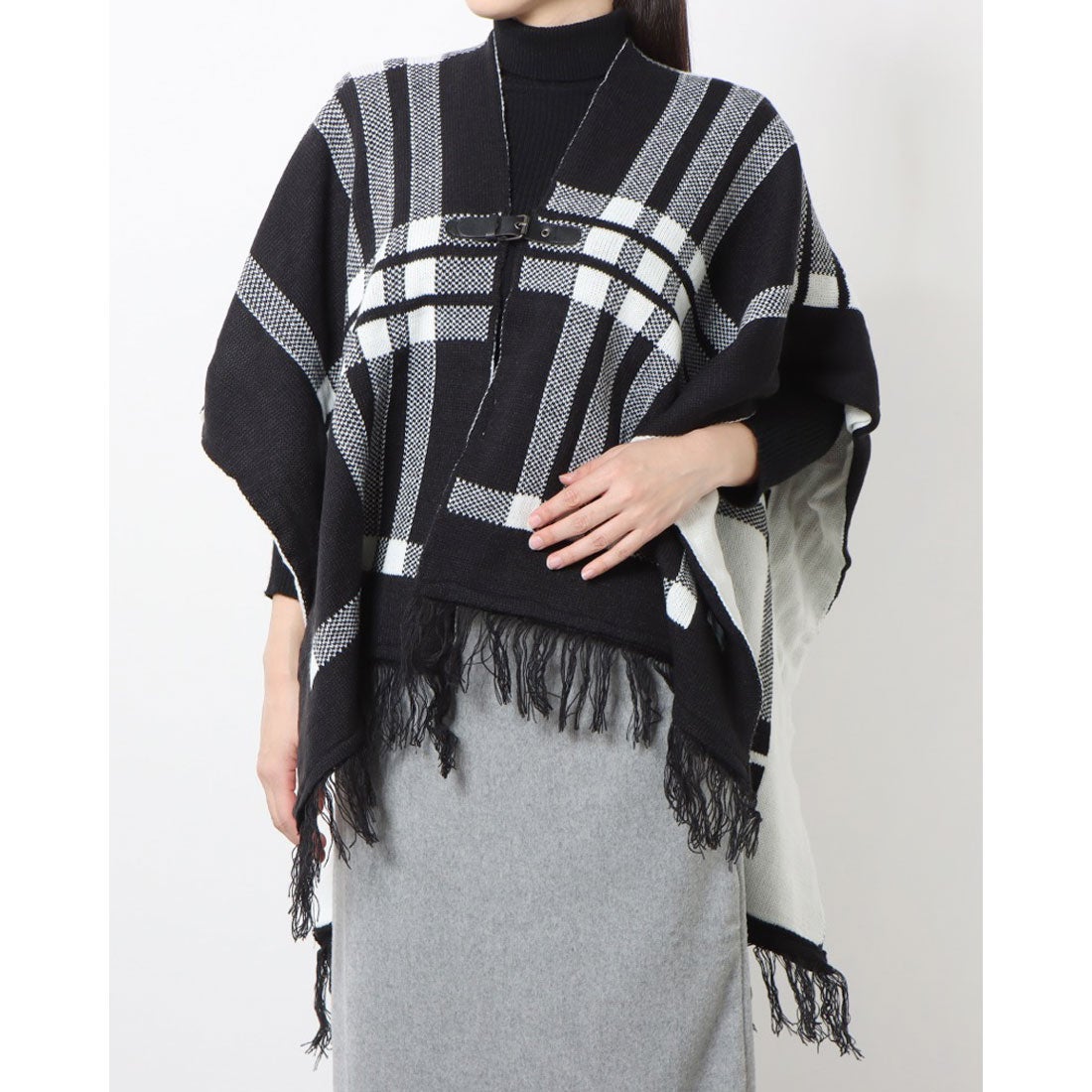 トミエコ Tomieco チェック柄が際立つアイテム ポンチョコーデマフラー