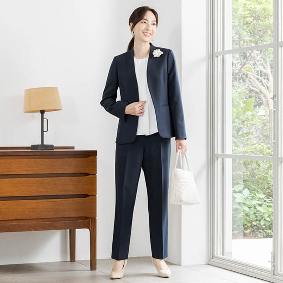 トウキョウソワール 東京ソワール WEB限定｜定番のネイビーパンツ