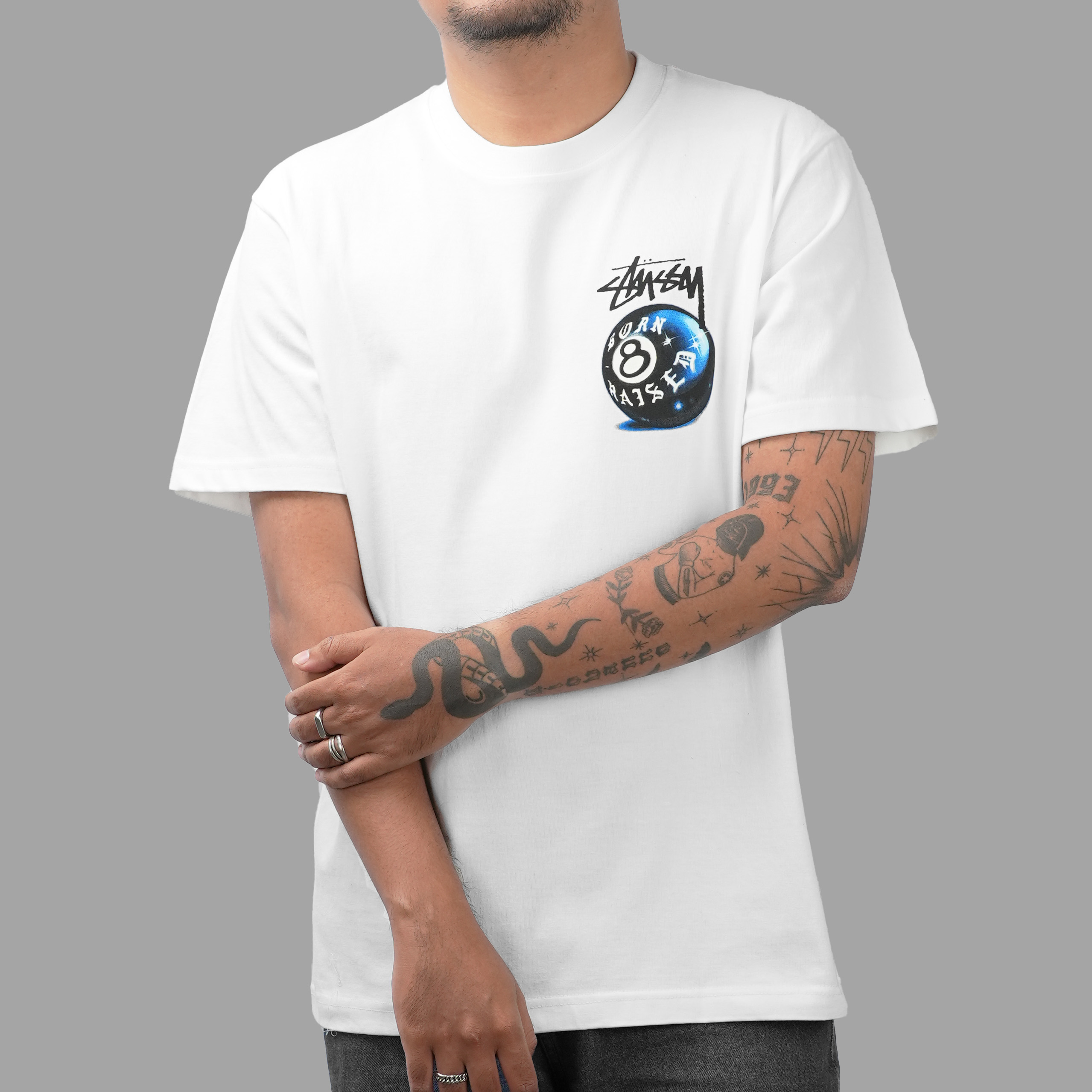 Stussy Born x Raised 8 Ball White Tee | Senikersku