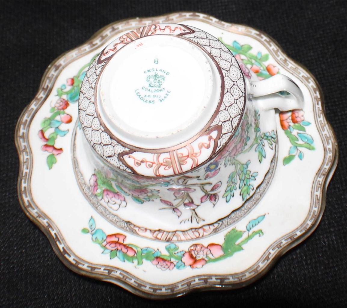コールポート(coalport)の歴史とマークをご紹介 イギリスで気品ある