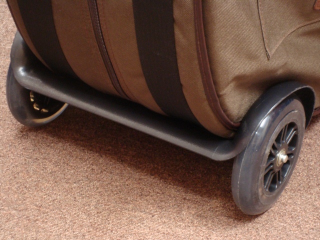 ベースバギー（ゴムタイヤ仕様） - ゼーレ弦楽器工房