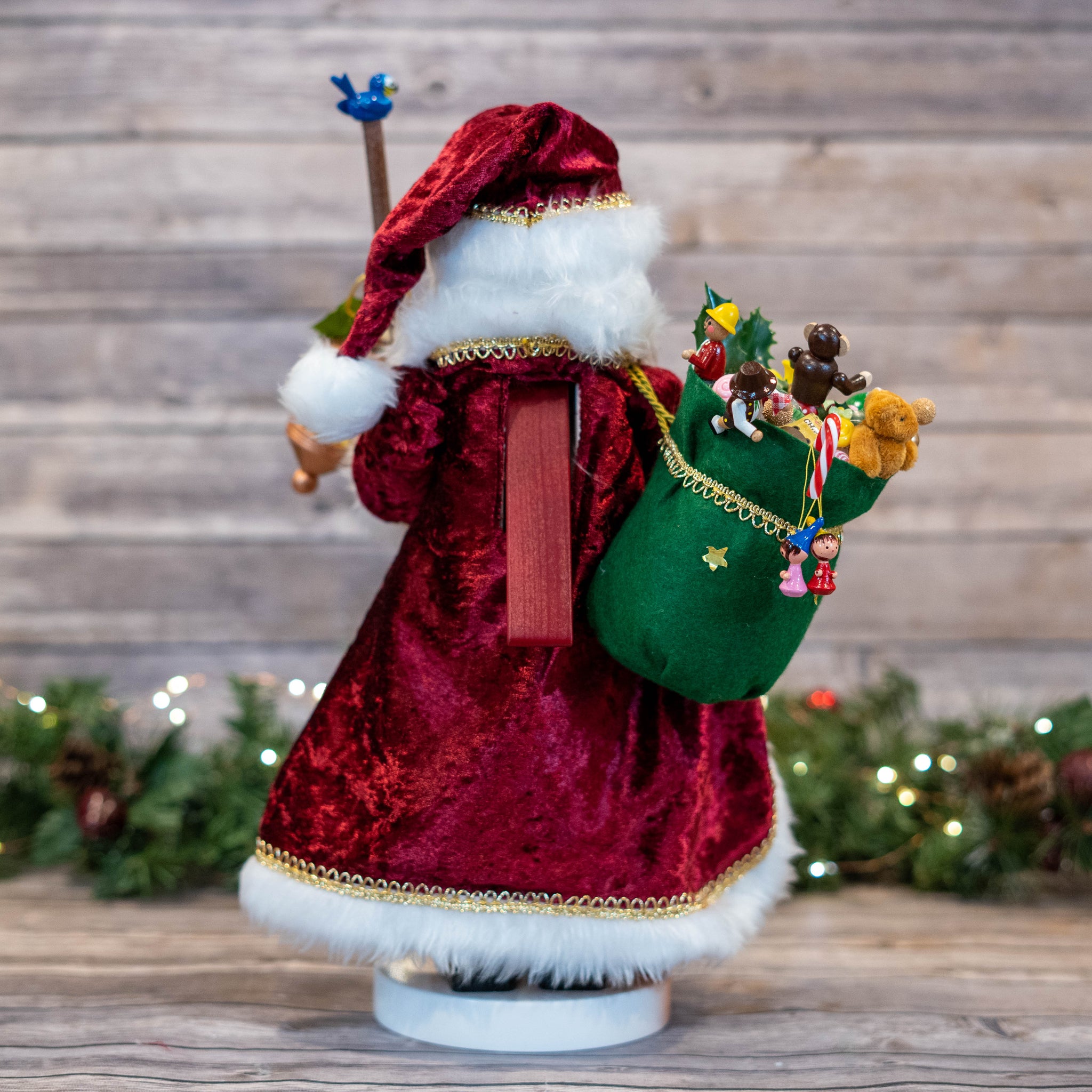 Steinbach Cozy Woodland Santa Nutcracker 47 cm (18.5 in) – Seiffen