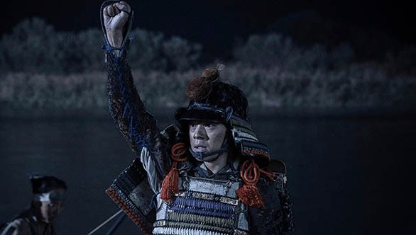 伝統工芸士・木村秋男デザイン 江戸切子の酒器｜八角の粒をちりばめた