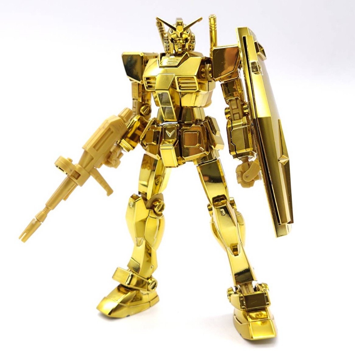 ガンプラ黄金魂ここにあり！】 HGUC 1/144 ガンダム ゴールド