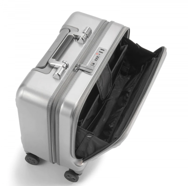 ゼロハリバートン 新作スーツケース Classic Lightweight 3.0 | エース