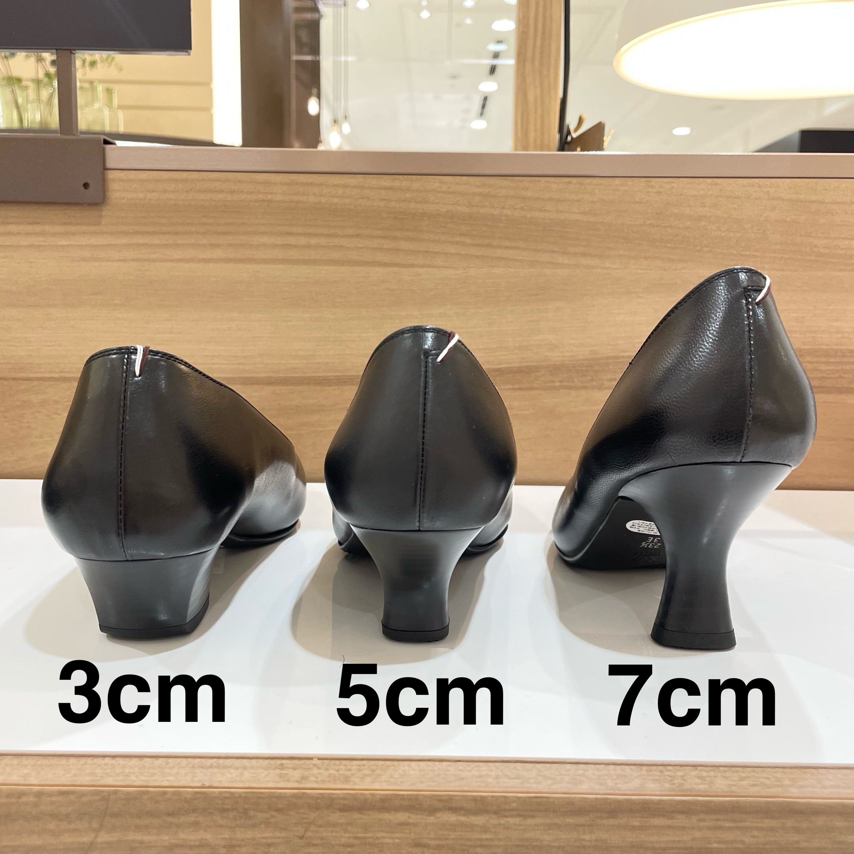 ブラックパンプスをお探しの方必見‼️ワコールサクセスウォークが種類