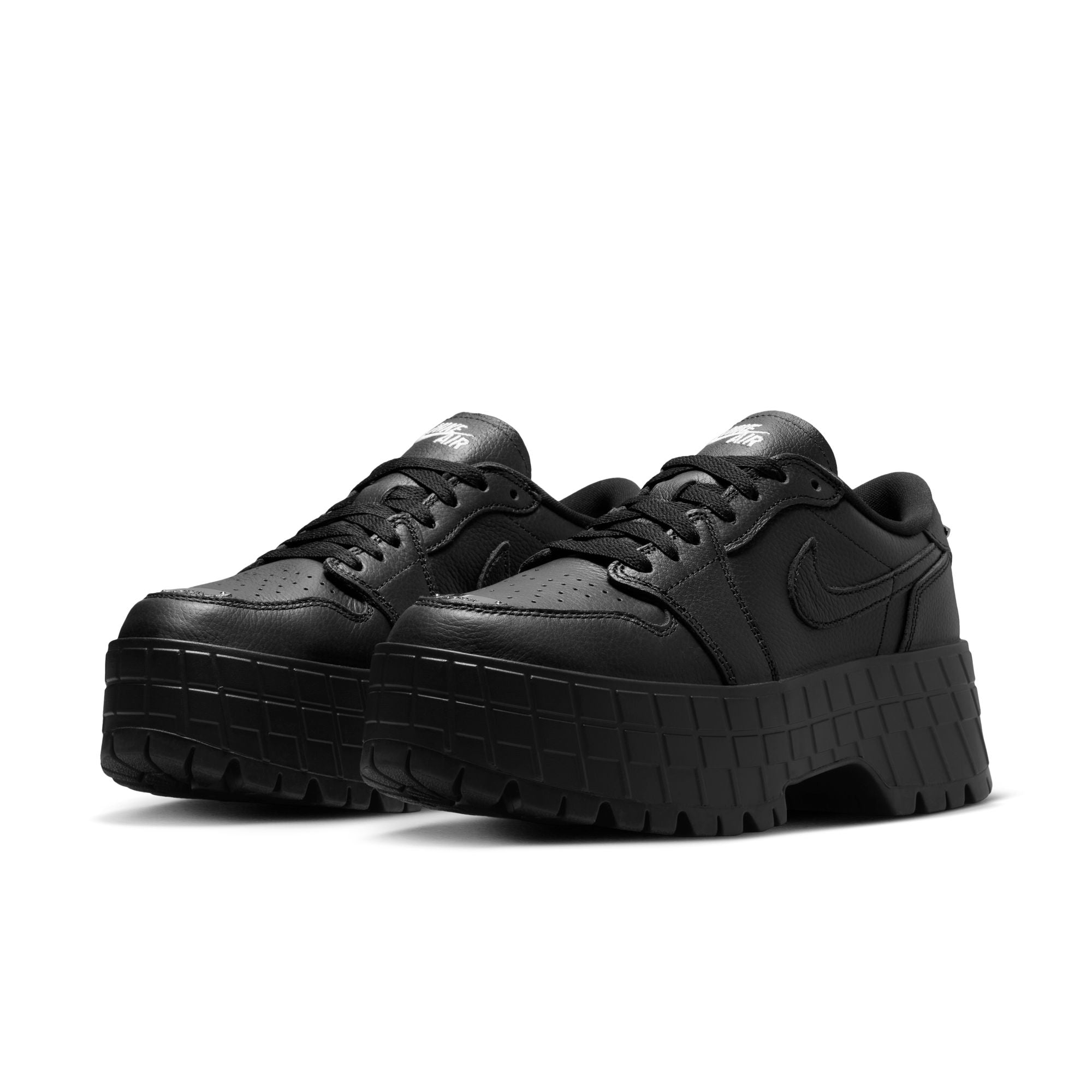Nike: W Air Jordan 1 Brooklyn Low (001) | DSMG E-SHOP