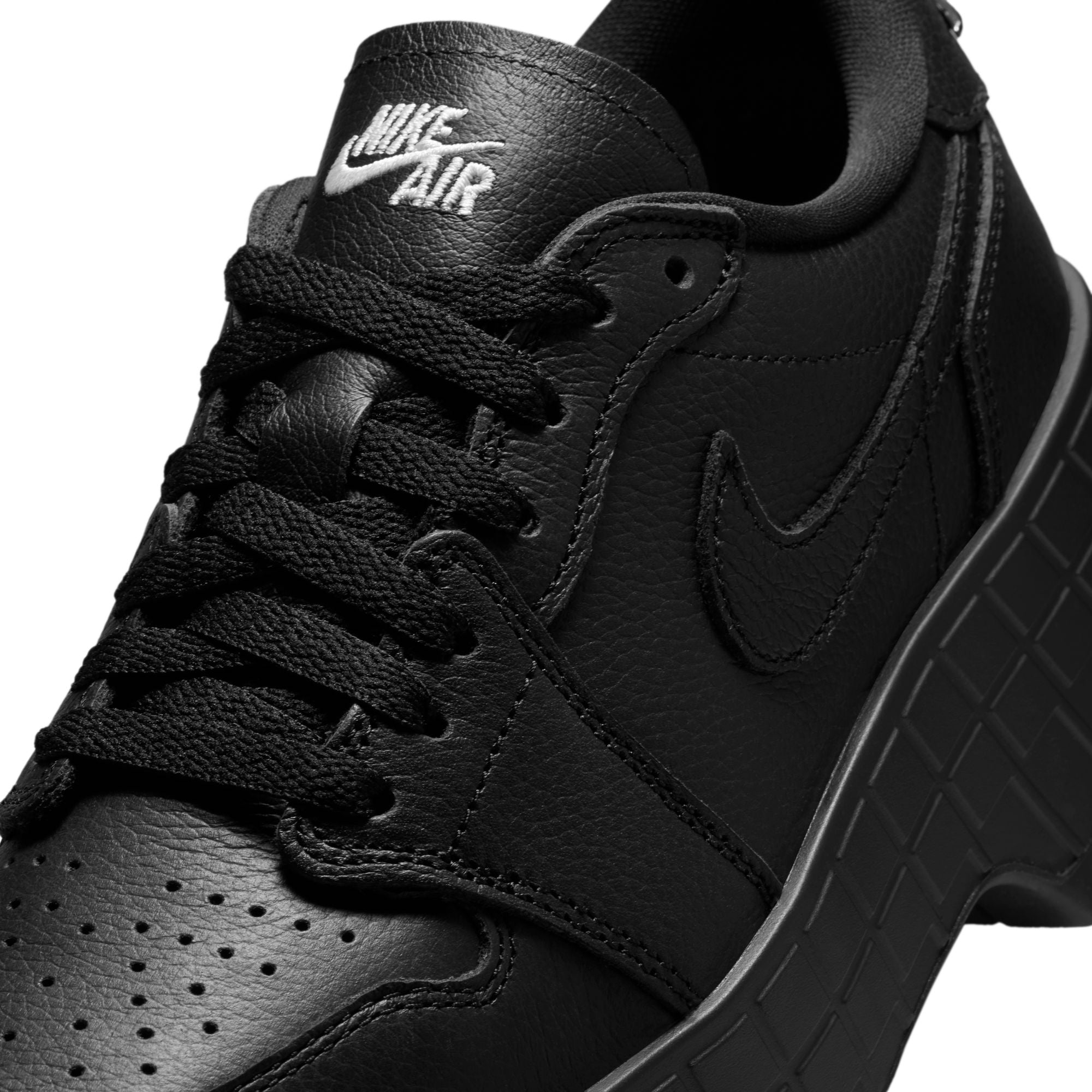 Nike: W Air Jordan 1 Brooklyn Low (001) | DSMG E-SHOP