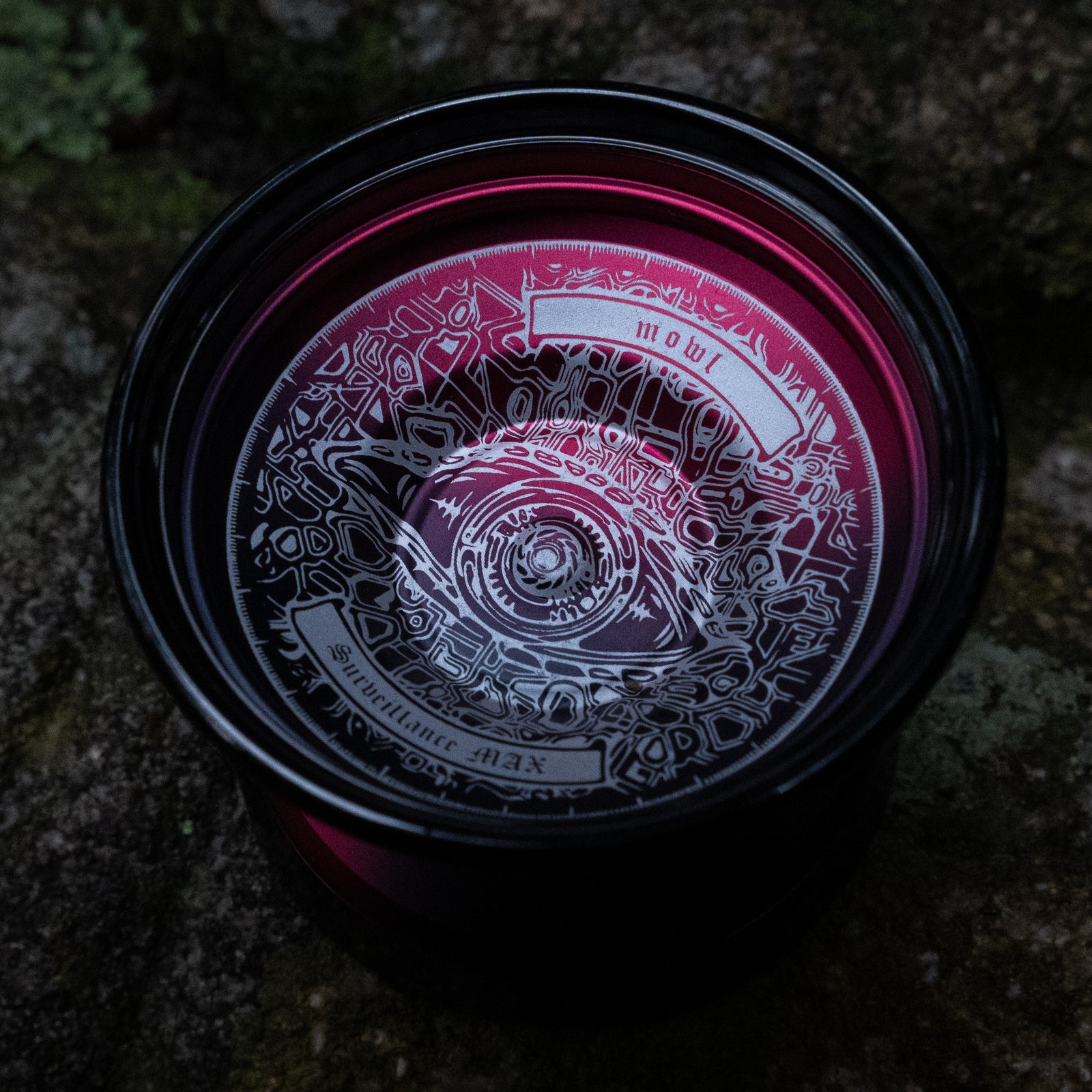 Surveillance Max / Regular / Red Void – mowl