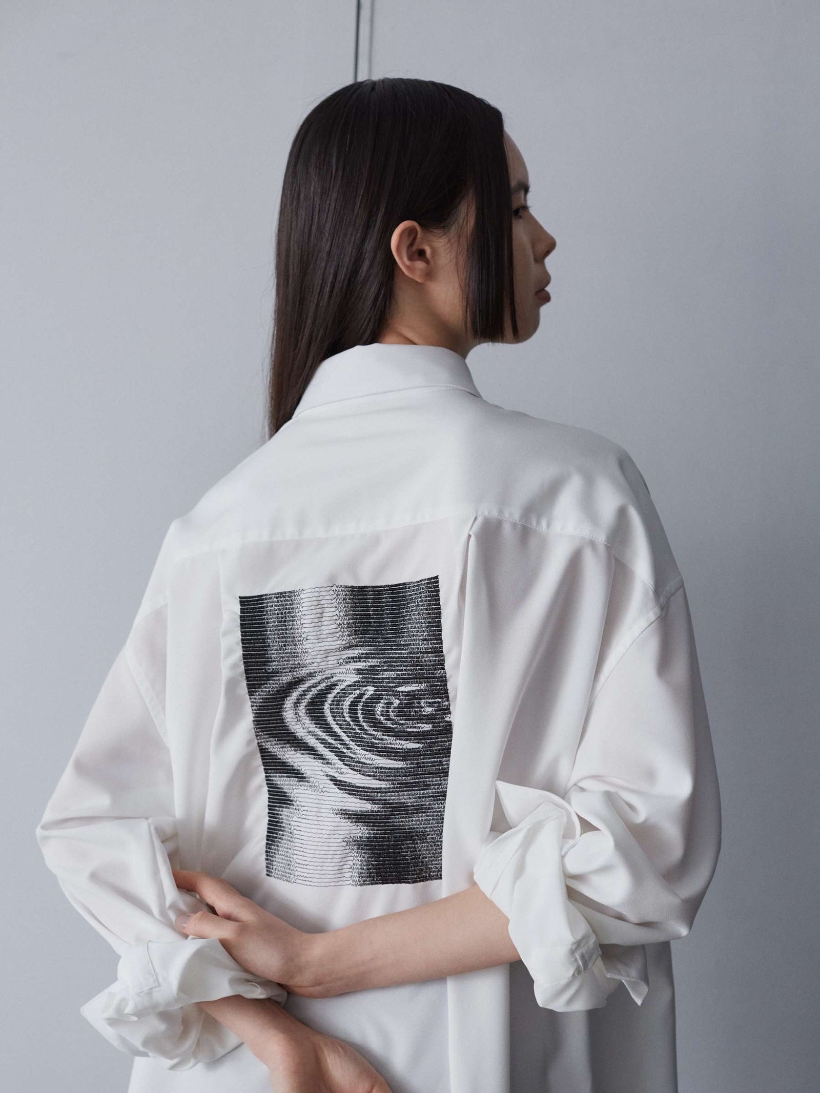 Lmrnuc｜エルマルノウチ 刺繍ロングシャツ《湖の服》 – Numero CLOSET