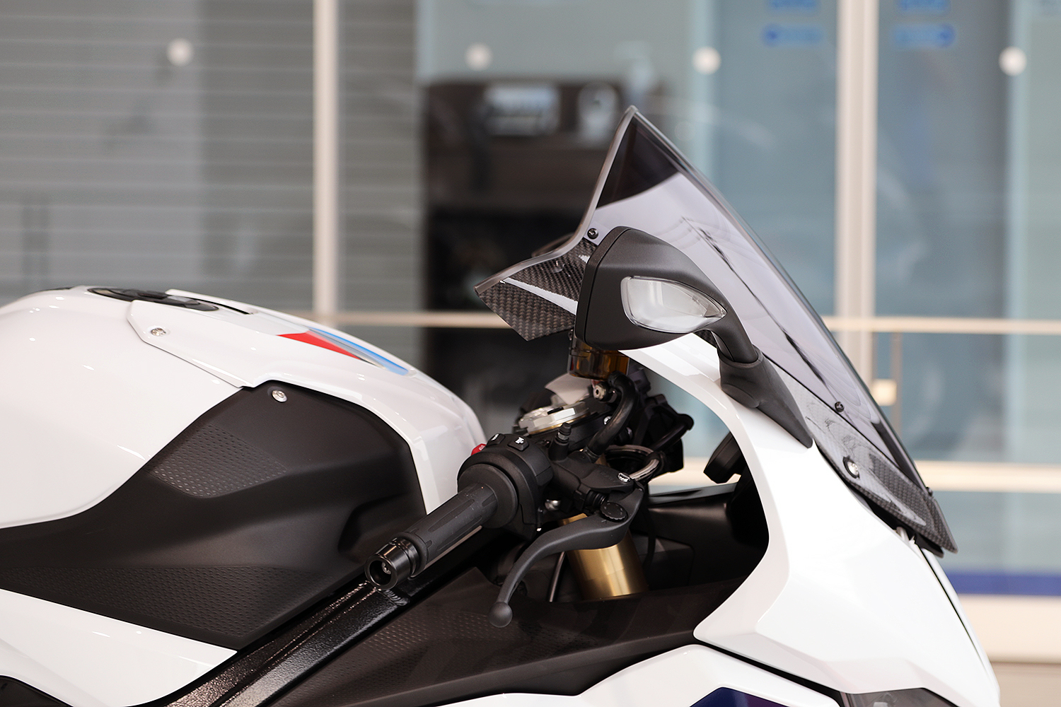 カーボンハイスクリーン(S1000RR '19～)スモーク | AELLA オンライン