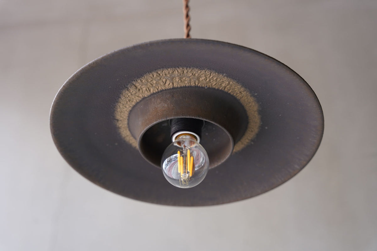 ○23-FA21 船串篤司 ペンダントライト 黒 A – 雨晴/AMAHARE