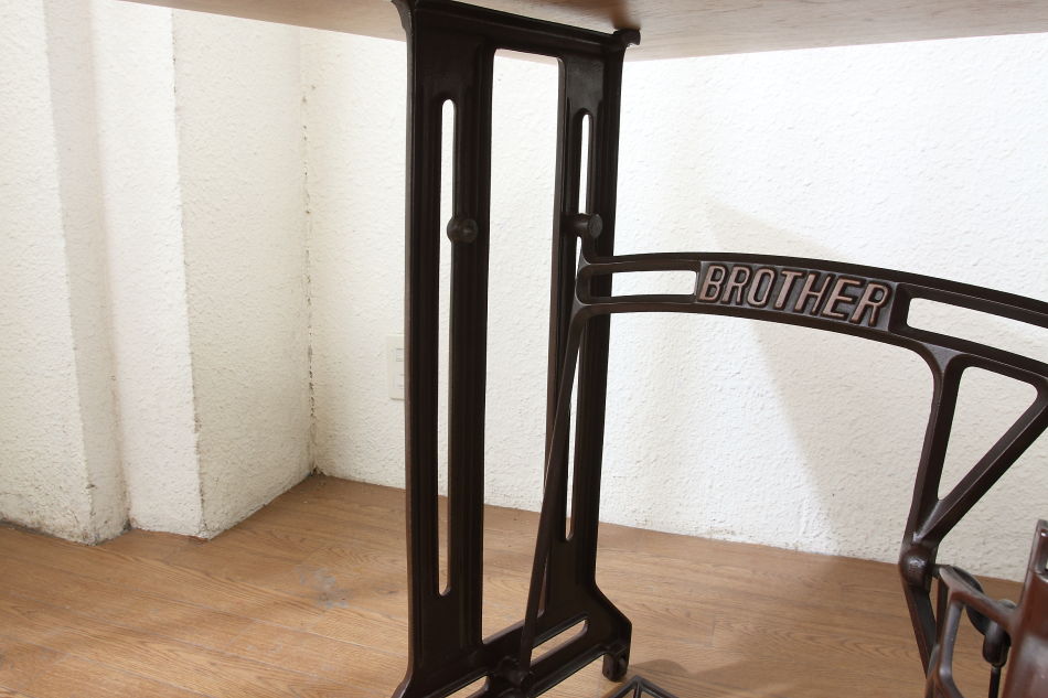 ソリッドオークトップ ブラザーBrother ミシンテーブル｜アンティーク