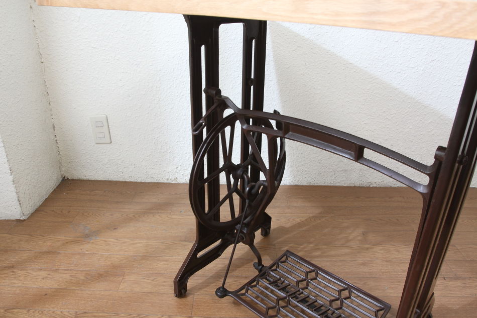 ソリッドオークトップ ブラザーBrother ミシンテーブル｜アンティーク