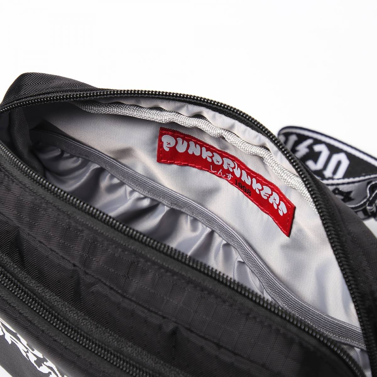 PUNK DRUNKERS (パンクドランカーズ)ギザロゴショルダーBAG - BLACK