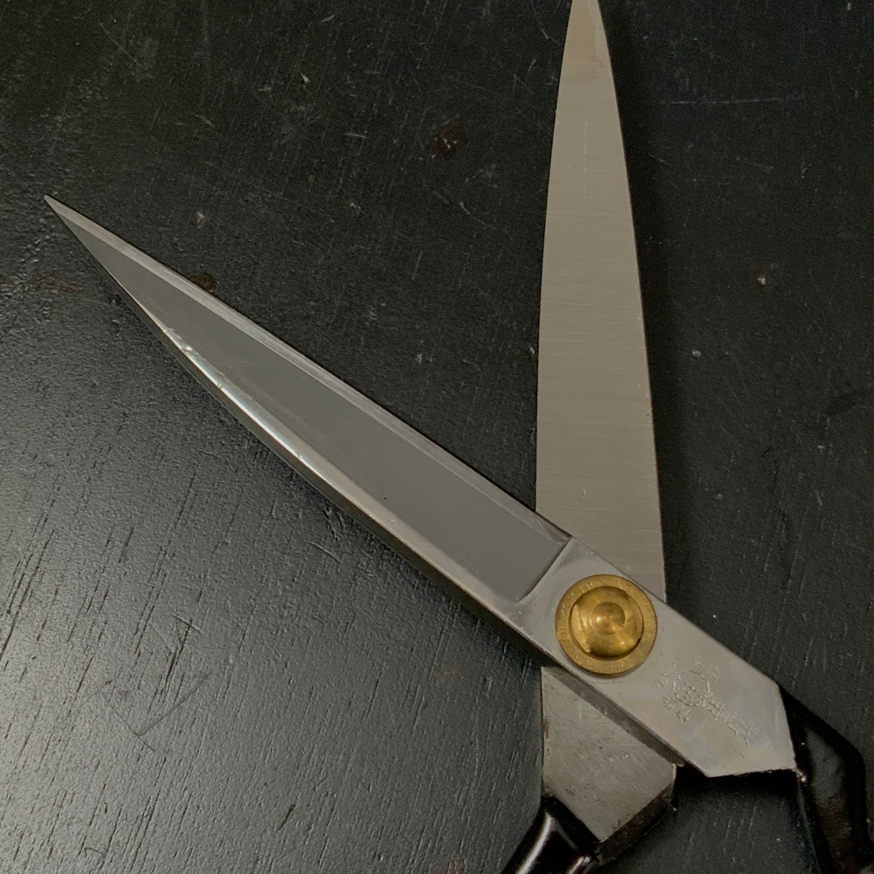 Shozaburo Tailor's Shears Tobasami foot left-hander 庄三郎 東鋏 布