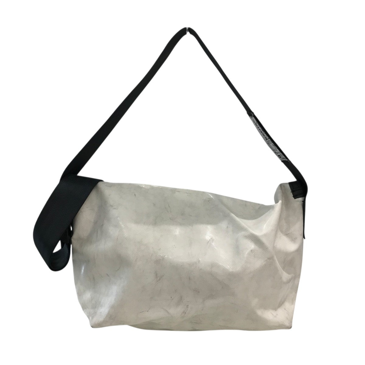 FREITAG(フライターグ) 汚れ加工メッセンジャーバッグ ホワイト