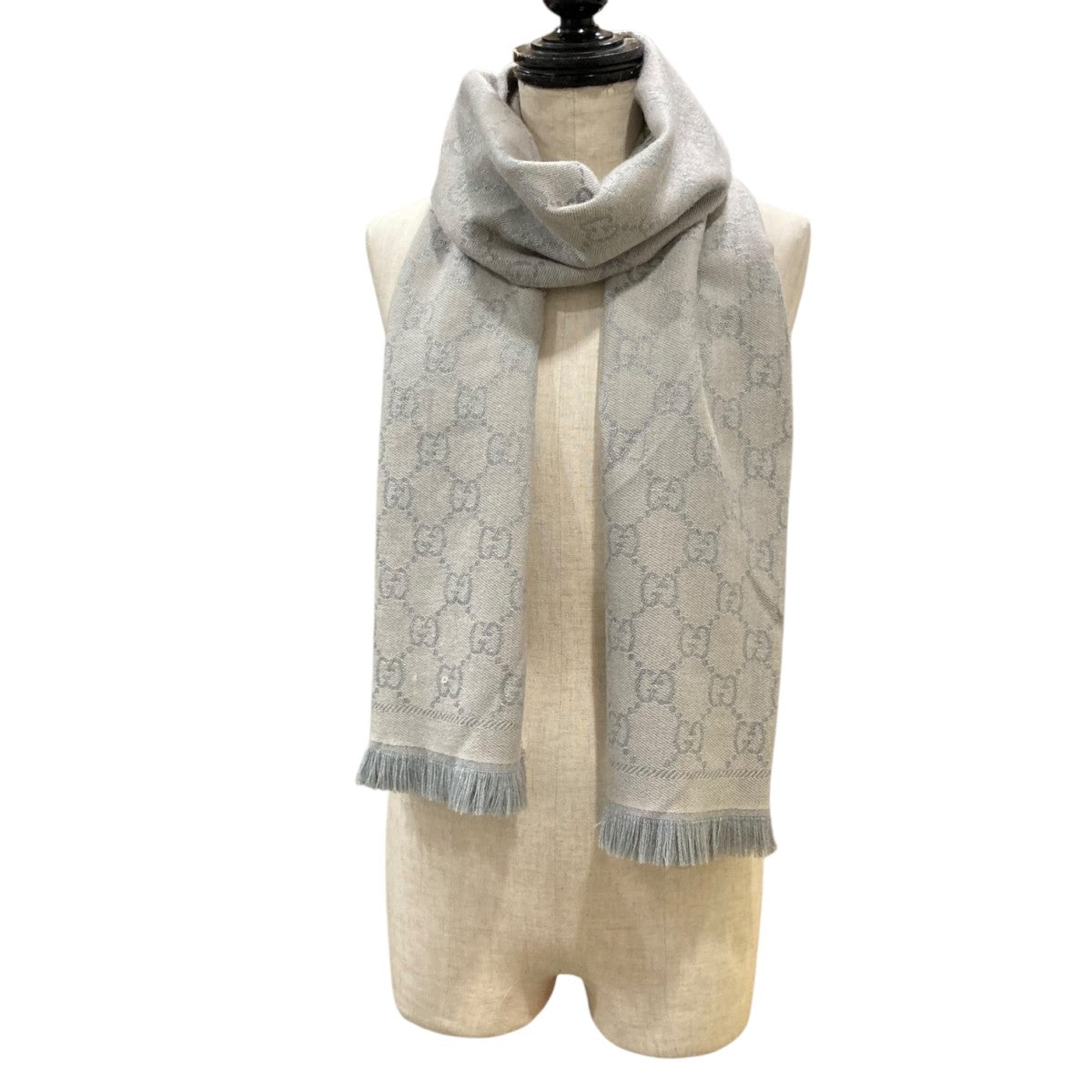 GUCCI(グッチ) GG ストール グレー｜【公式】カインドオルオンライン