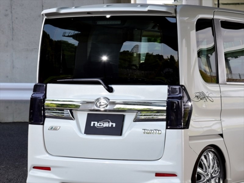 楽天市場】｢ステッカー付｣ タントカスタム LA600S テールランプカバー