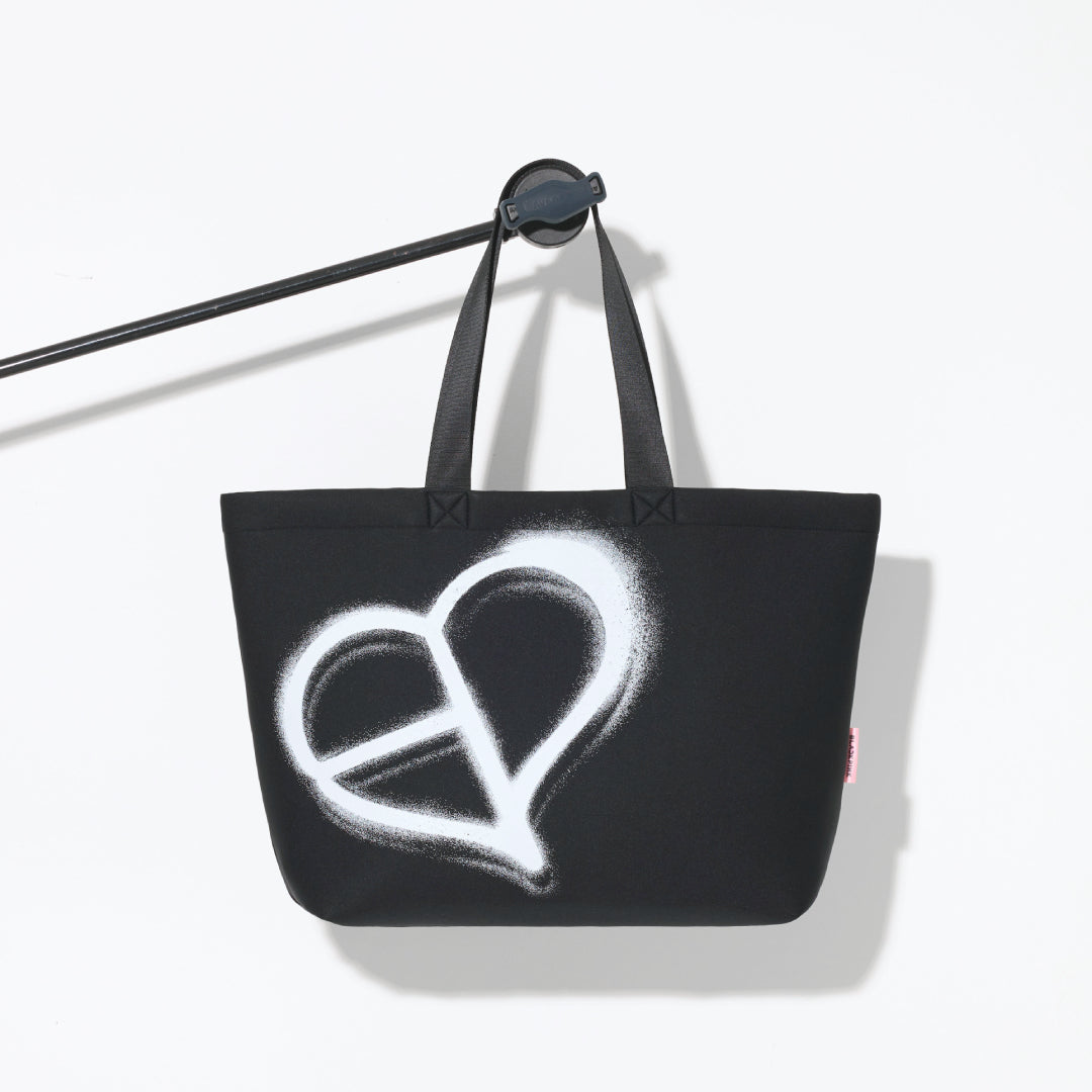 ネオプレーントートバッグ -BIG HEART LOGO-（BLACK） – YGEX OFFICIAL