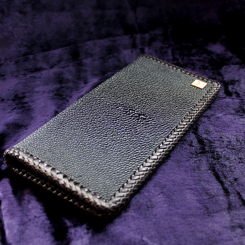 スティングレイ・エイ革長財布/キャビアブラック/ブラックレース編み