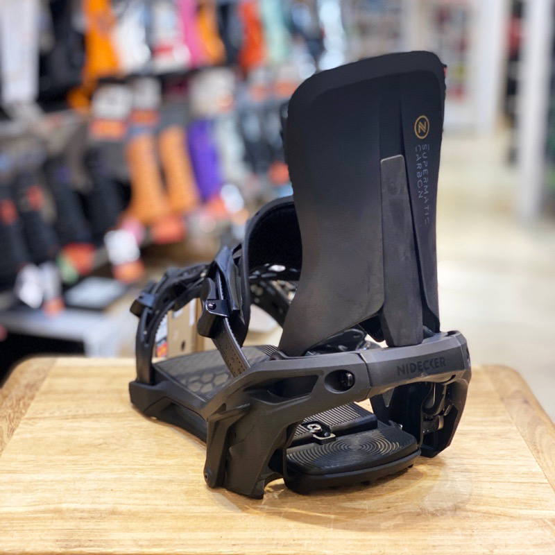 25-26 NIDECKER CARBON-SUPERMATIC カラー:BLACK Lサイズ ナイデッカー