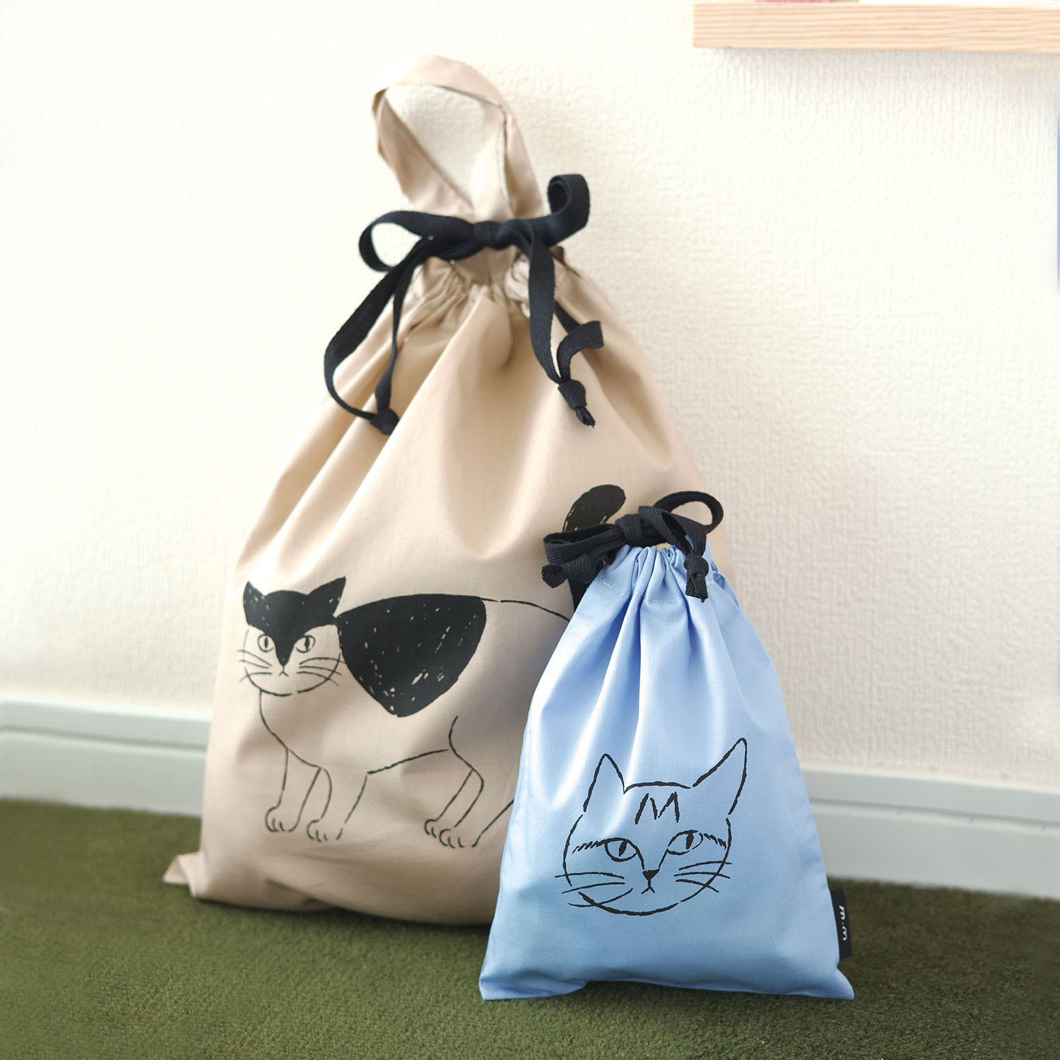 松尾ミユキ 巾着（猫柄）｜Drawstring bag Cats 猫 キャット 雑貨
