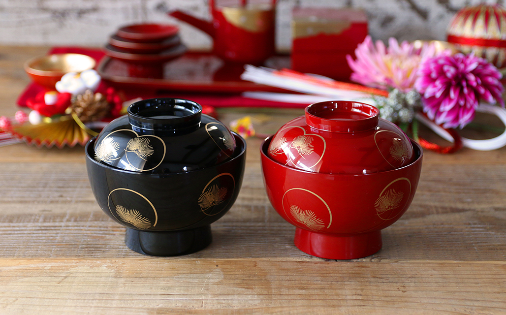 光輪松 ふた付き 高台 雑煮椀 13.5cm (黒内朱 ブラック) 漆器 山中塗