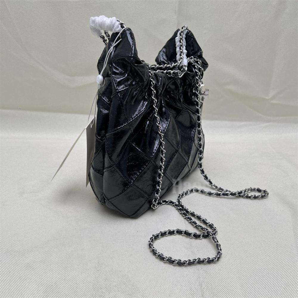 TORY BURCH（トリーバーチ） FLEMING SUEDE HOBO フレミング