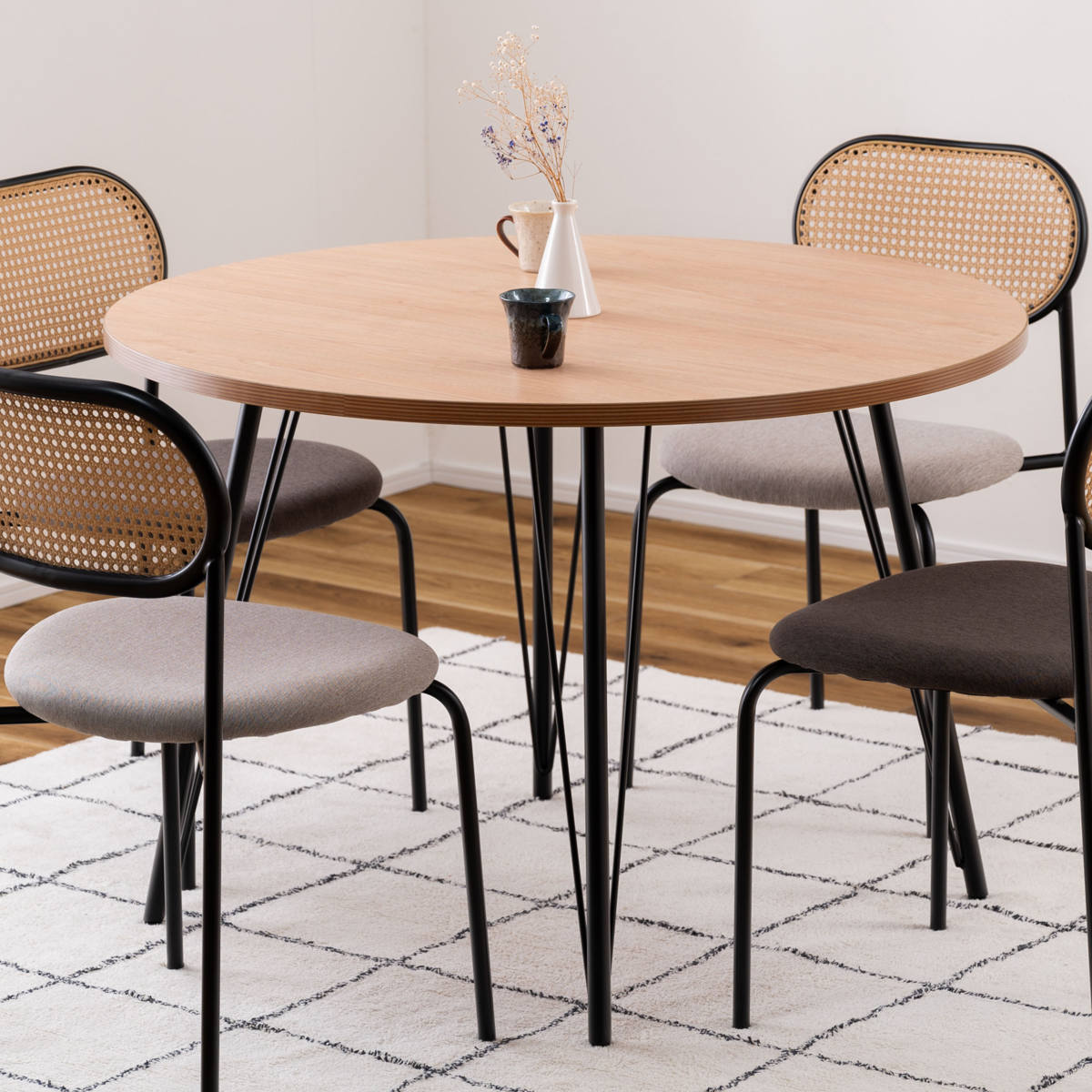 東谷 ダイニングテーブル 円型 幅105cm スチール脚 （ 2人掛け 4人掛け