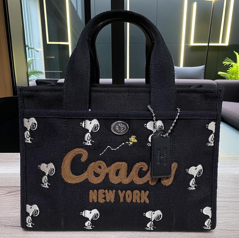 COACH（コーチ） 超レアなアイテム 即発送可能 COACHxスヌーピー