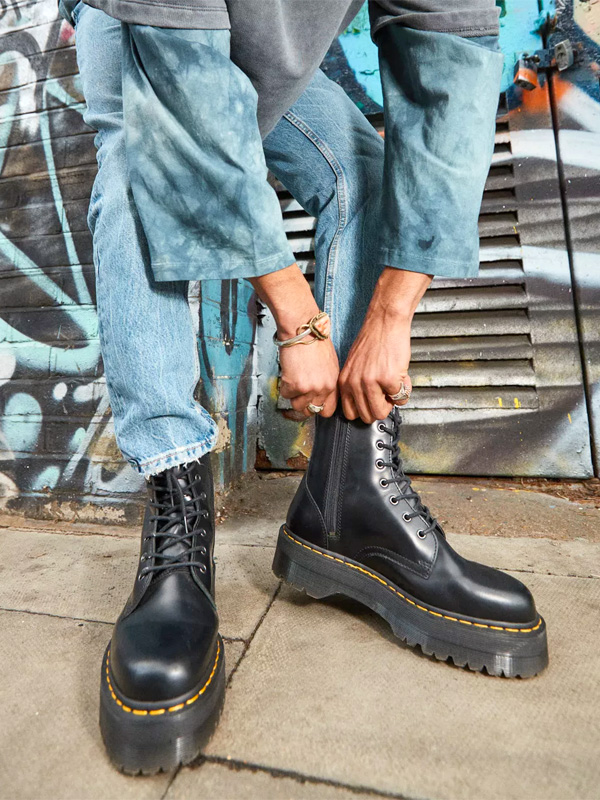 Dr.Martens（ドクターマーチン） JADON 8ホールブーツ レディース
