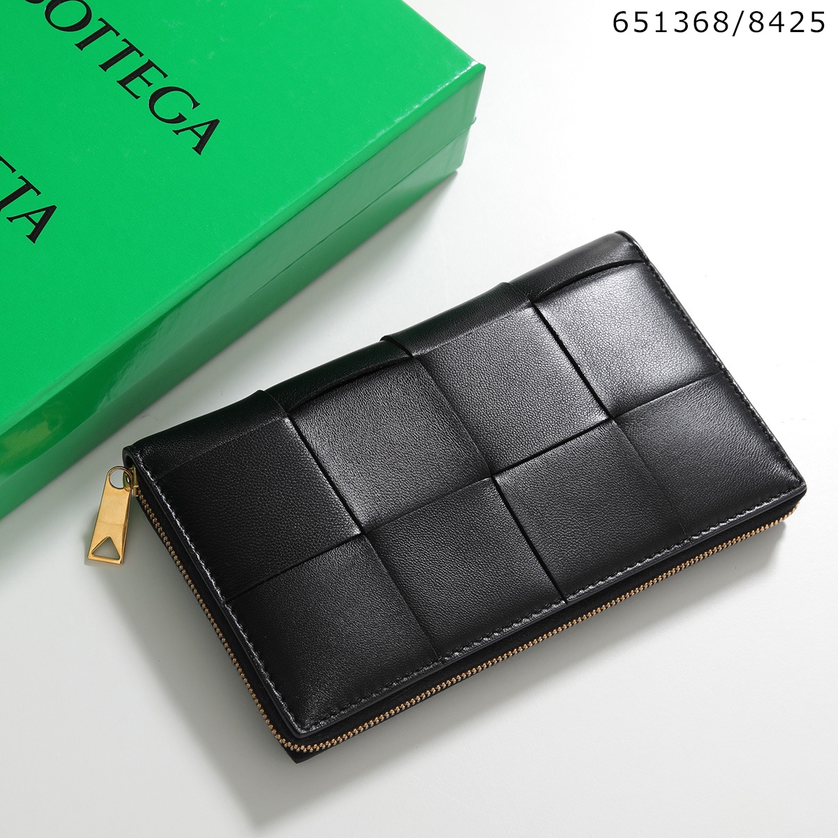 BOTTEGA VENETA（ボッテガ・ヴェネタ） ラウンドファスナー長財布