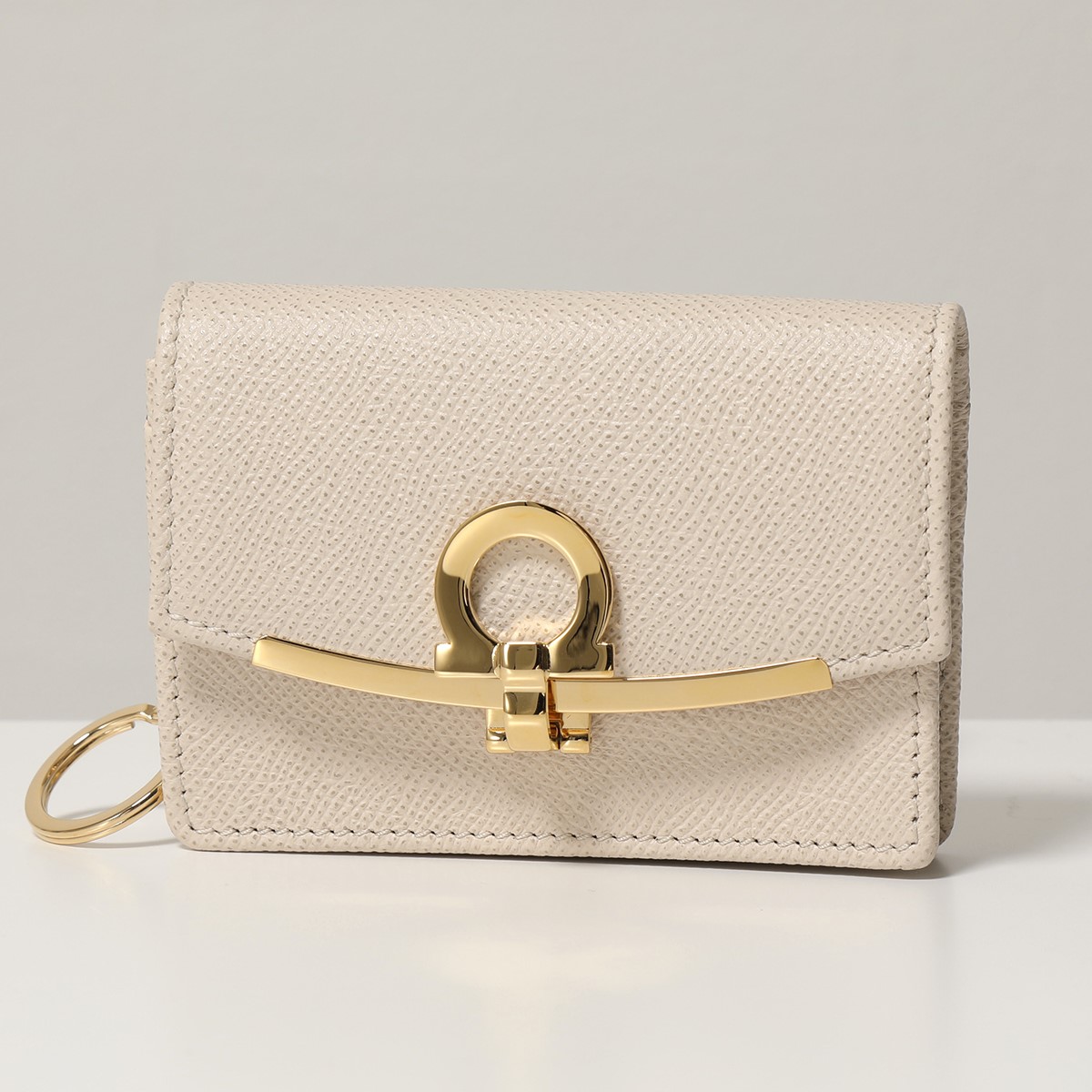 FERRAGAMO（フェラガモ） 名刺入れ 22 D198 レディース ガンチーニ