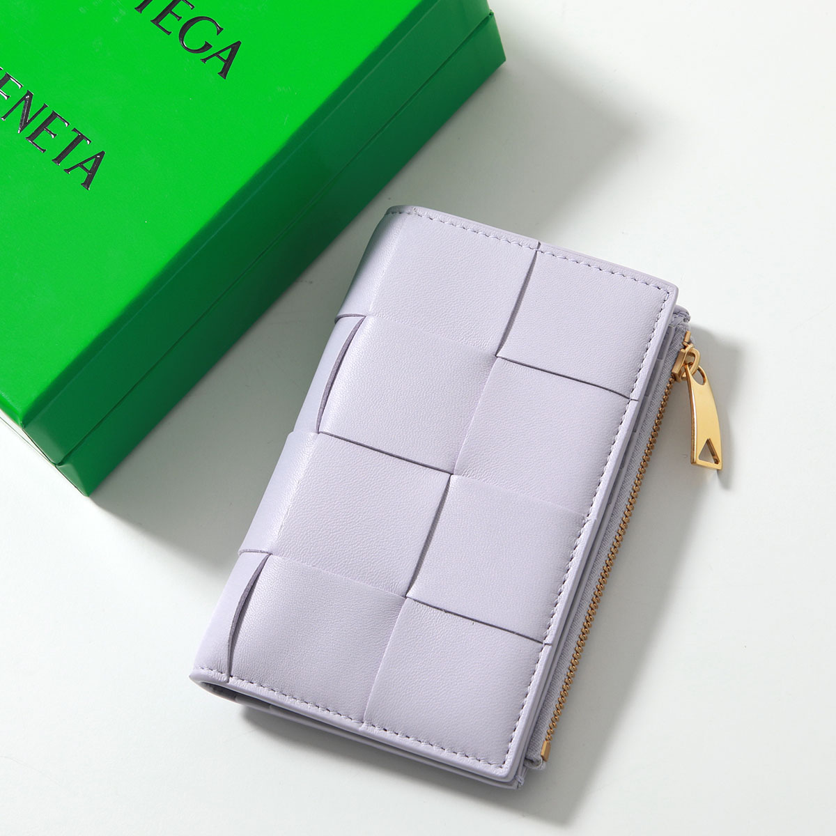 BOTTEGA VENETA（ボッテガ・ヴェネタ） 二つ折り財布 カセット