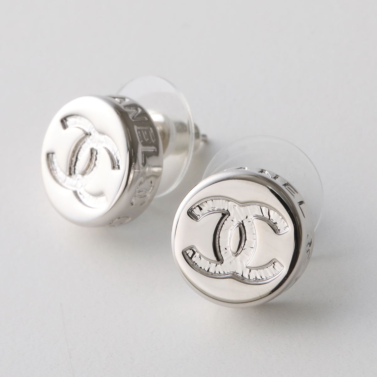 CHANEL（シャネル） ピアス ABE860 B19233 レディース サークル ボタン