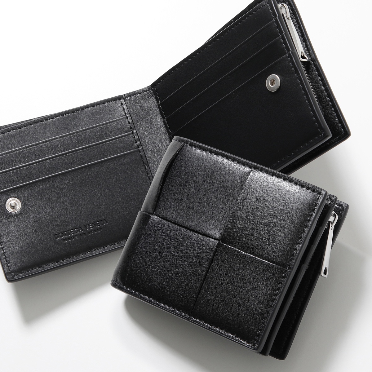 BOTTEGA VENETA（ボッテガ・ヴェネタ） 二つ折り財布 CASSETE カセット