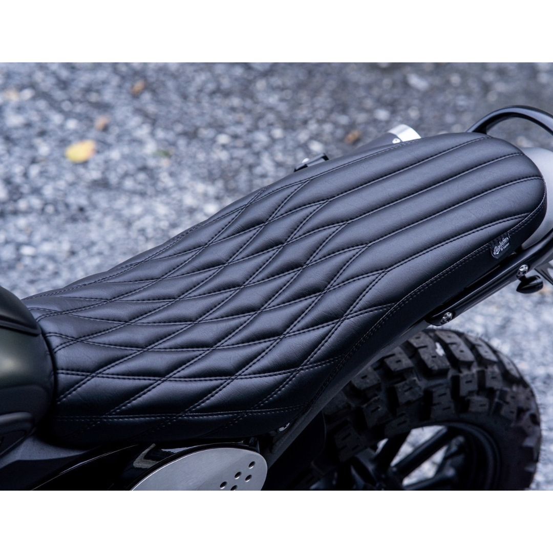 トライアンフ スピード400 / スクランブラー400X 交換用ロングシート